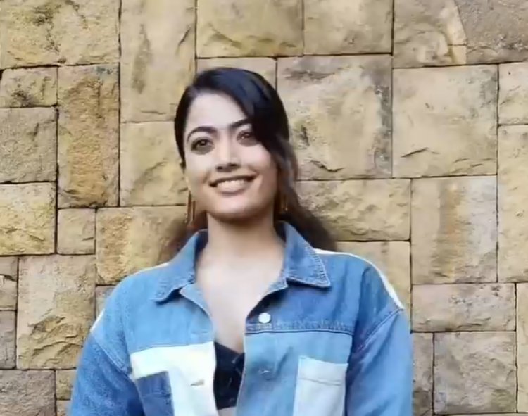 फैंस के दिलों पर छुरियाँ चलाने मुंबई में कैप्चर हुईं नेशनल क्रश