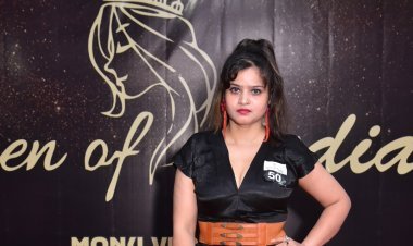 वेस्टर्न थीम पर ब्लैक वन पीस ड्रेस कोड में मिस व मिसेज कैटेगरी की मॉडल्स ने पेश की अपने सेलेक्शन की दावेदारी