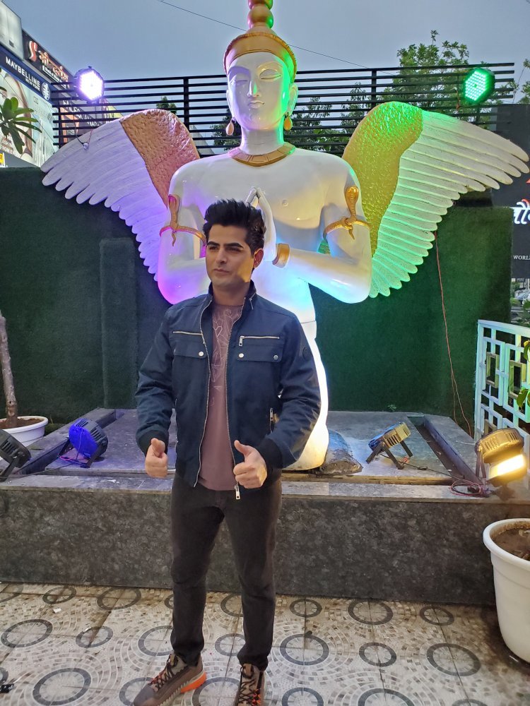 अपनी फिल्म लावास्ते के लिए जयपुर आए अभिनेता ओमकार कपूर