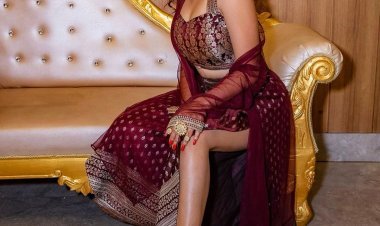 श्रवण कुमार  के थाई-हाई स्लिट ऑउटफिट में अभिनेत्री सीरत कपूर ने की तस्वीरें शेयर