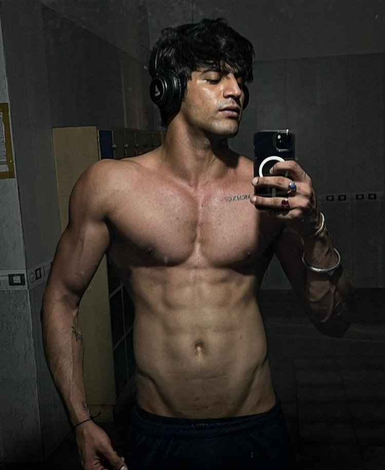 चांद जलने लगा' सीरियल फेम अभिनेता सोराब बेदी ने असाधारण रूप से दुबले होने से लेकर 8-पैक एब्स बनाने तक के अपने सफर के बारे में खुलकर बात की