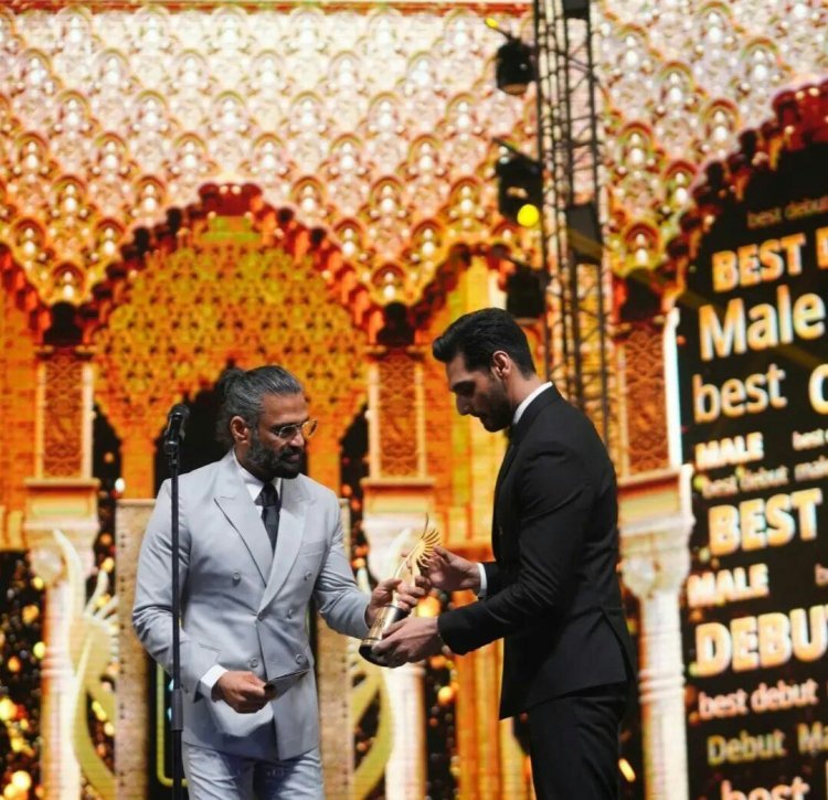 Ahan Shetty wins 'Best Actor Debut' at IIFA awards