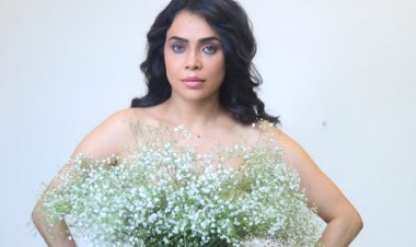 Nikita Rawal covered her body with flowers, crossed all limits of boldness
