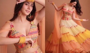 Warina Hussain Exudes Total 'Desi' Vibe In A Tulle Lehanga For Navratri. We Approve Her Look, Do you?