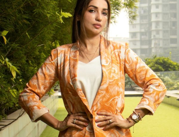 Kanika Dhillon turns producer with Kathha Pictures; announces maiden project Do Patti starring Kajol and Kriti Sanon