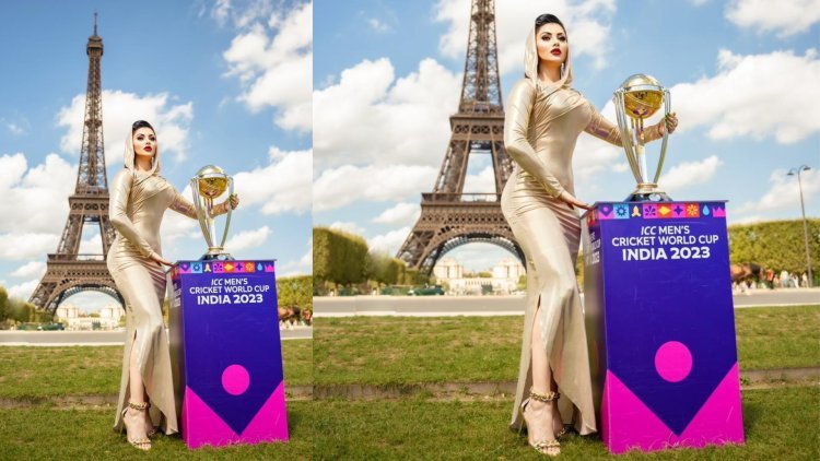 उर्वशी रौतेला ने रचा इतिहास बानी पहेली एक्टर जिसने फ्रांस में एफिल टावर के सामने क्रिकेट विश्व कप 2023 ट्रॉफी का किया अनावरण