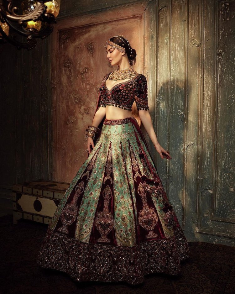 Giorgia Andriani Exudes 'Maharani' Vibes In A Royal Bridal Look By Ace Designer Lalit Dalmia