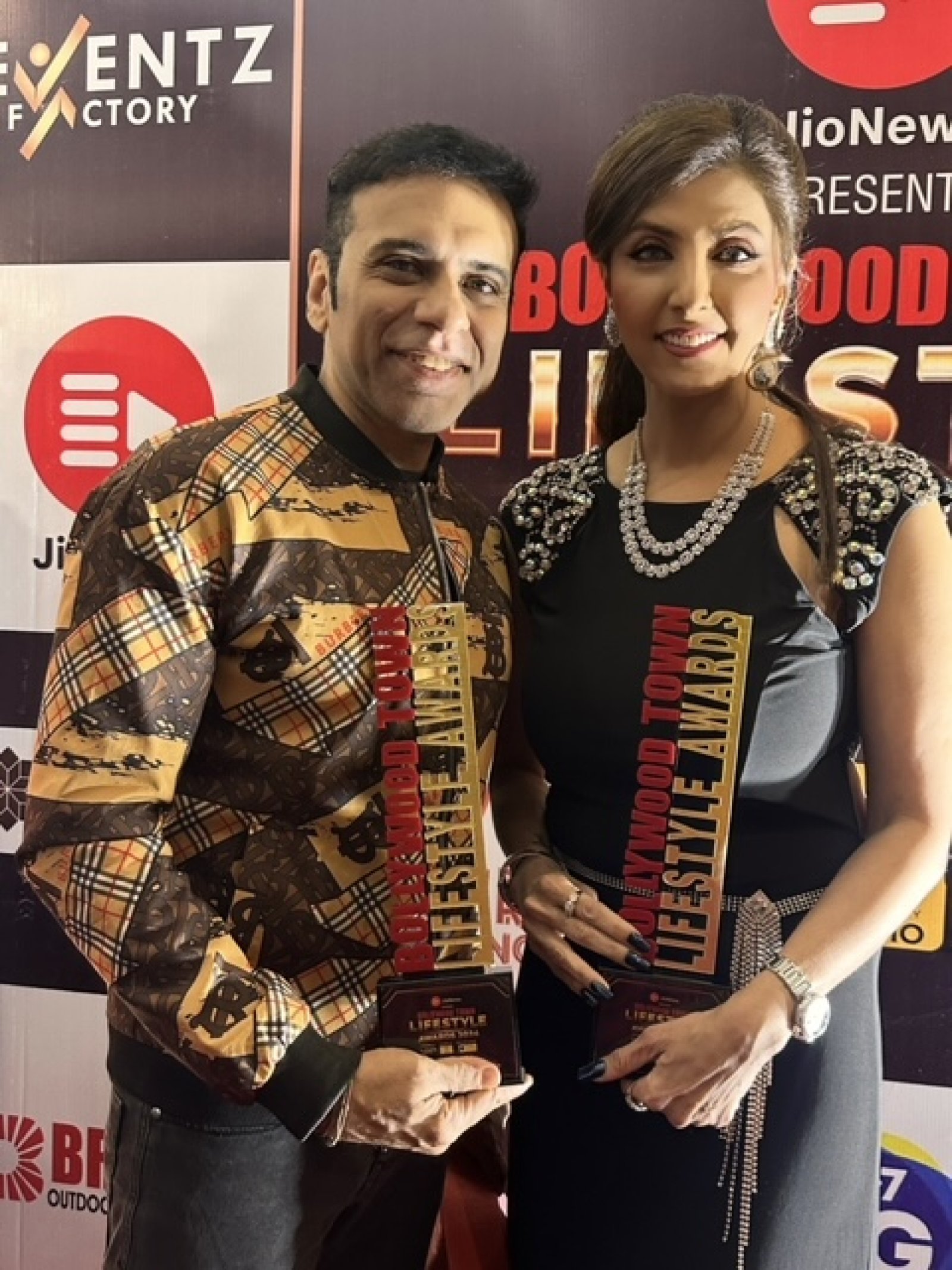Jyoti Saxena Bags The Most Dazzling Diva Of The Year Award