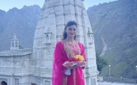 Urvashi Rautela To Perform Pooja Ahead Of Pran Prathistha By Welcoming Lord Ram At Her New Humble Aboard