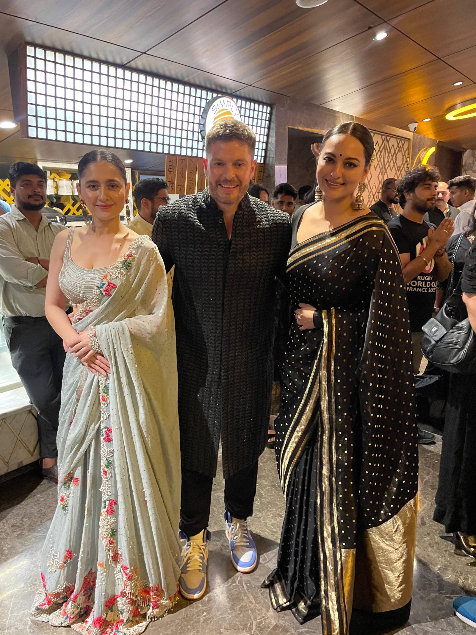 Mr Cartwright aka actor Jason Shah Graces the Mega Premiere Night Screening Of His Upcoming Series Heeramandi- The Diamond Bazar, Shares Pictures With Co-stars Check Now