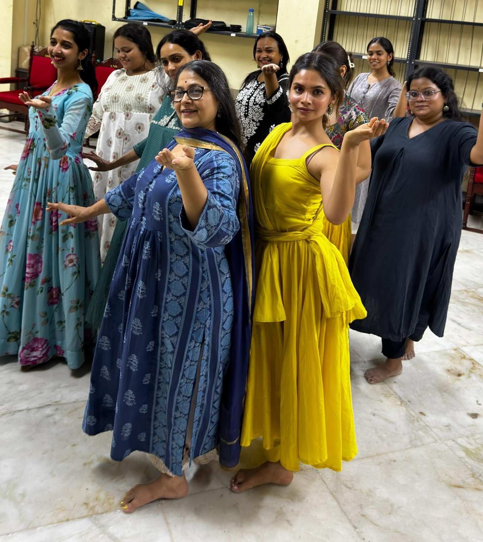 Dukaan's Debutante Bhoomika Meena Mesmerizes Fans with her Kathak Dance Performance On The Song Sakal Ban from Heeramandi