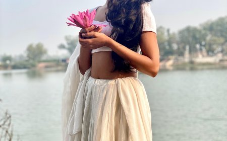 Bhoomika Meena Shines In Between Her Co-stars Monika Panwar and Bhoomika Meena