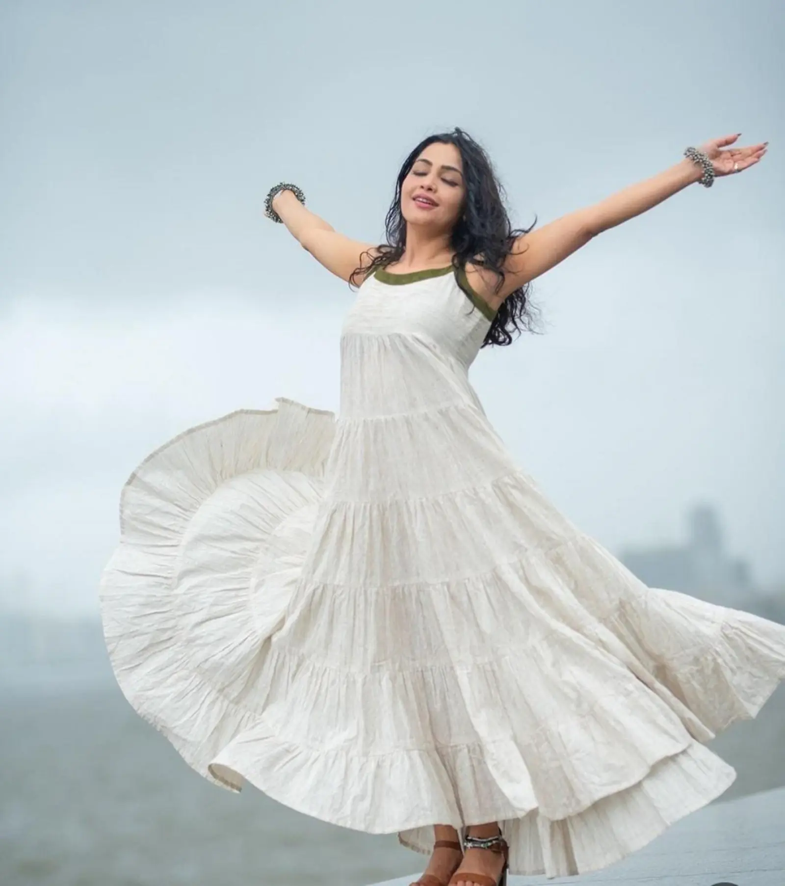 Sanjay and Binaiferr Kohli's Angoori Bhabi from Bhabiji Ghar Par Hai Ka Monsoon photoshoot hogaya Viral